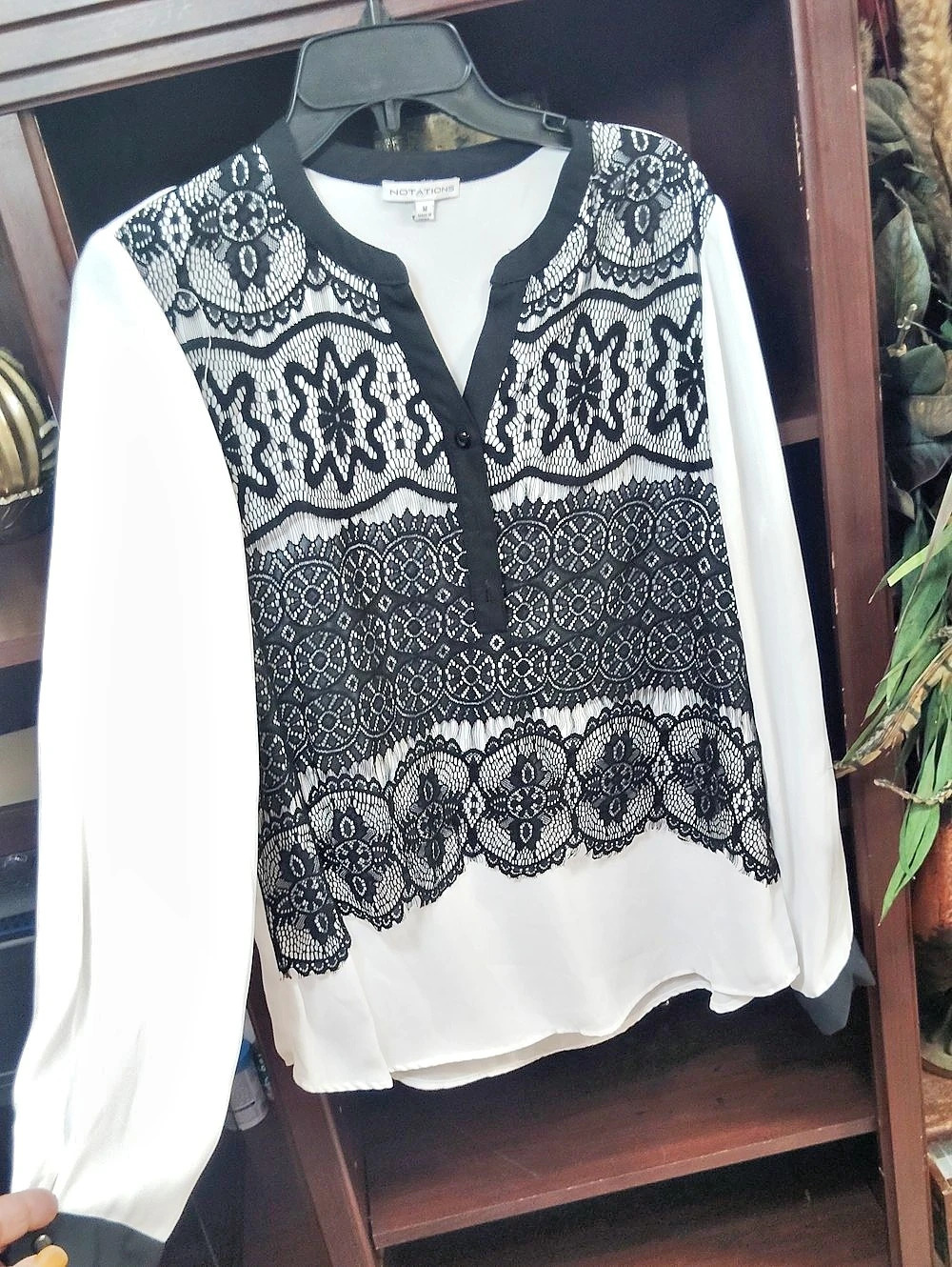 Notations Lace Overlay Blouse in White & Black Size Medium Like New